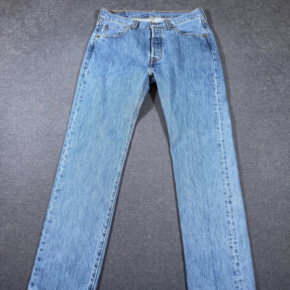 Levi's 501 Original Fit Jeans Men 31x32 Blue Straight Leg Button Fly Denim